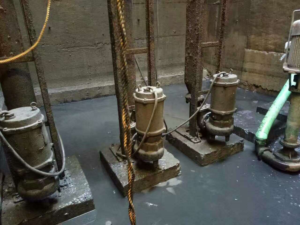 绥阳污水池清理